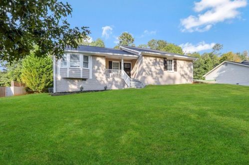 246 Bridgewood Dr, Conyers GA  30094-4206 exterior