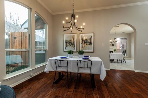 2124 Larkspur Dr, Carrollton TX 75010-4040 exterior