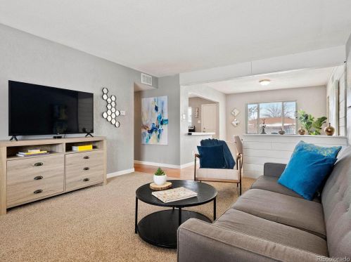 885 Quentin St, Denver CO  80011-6307 exterior