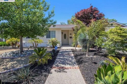 2933 Springdale Ln, San Ramon, CA 94583-3308