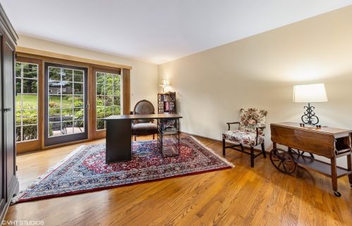 115 Eastern Ave, Willowbrook IL  60514-1414 exterior