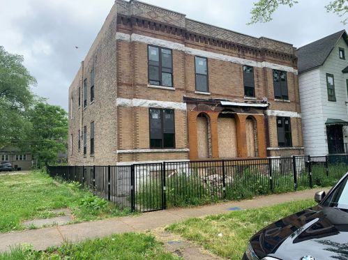6427 Aberdeen St, Chicago, IL 60621-1323