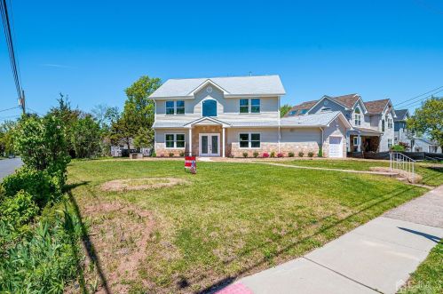 29 Walnut St, Edison, NJ 08817-3240