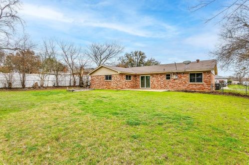 324 Afton Rd, Fort Worth TX  76134-3947 exterior