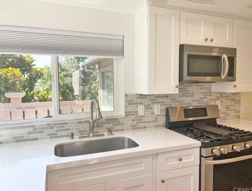 80 Windjammer, Irvine CA  92614-7439 exterior