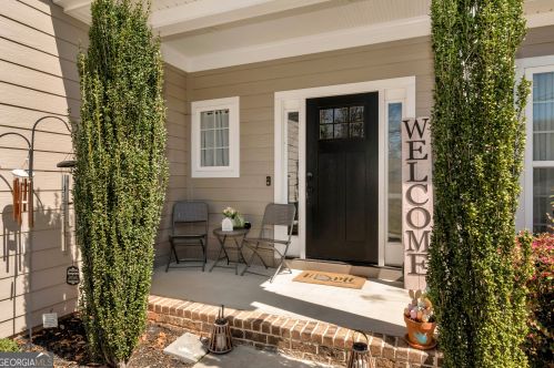 650 Nix Dr, Gainesville, GA 30501-2722