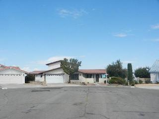26420 Driftwood Ln, Helendale, CA 92342-7765