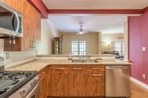 2101 Bohler Rd, Atlanta GA  30318-1515 exterior