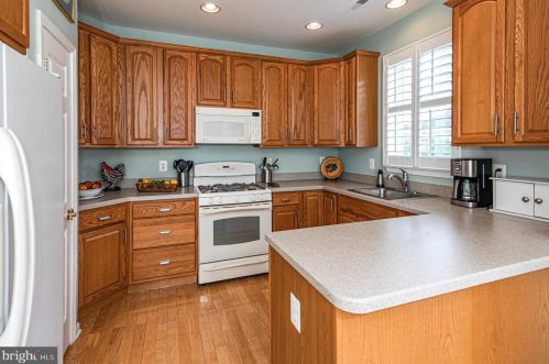 124 Copperfield Dr, Trenton NJ  08648-2583 exterior