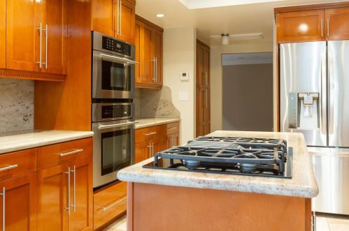 2411 Chevy Chase Dr, Glendale CA  91206-4525 exterior