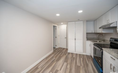 2146 Westfield Cir, Taylorsville UT 84084-4222 exterior