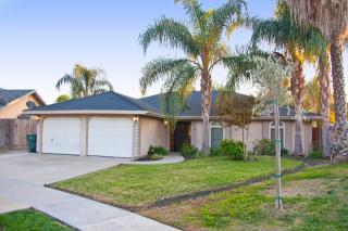 519 Vine Ct, Visalia, CA 93292-7604