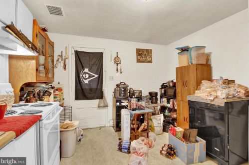 357 Poplar St, Hanover, PA 17331-2359