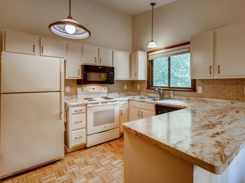 4385 Arden View Ct, Saint Paul MN  55112-1946 exterior