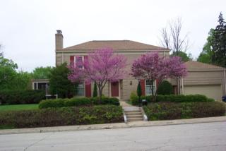706 Salem St, Rockford, IL 61103-6155