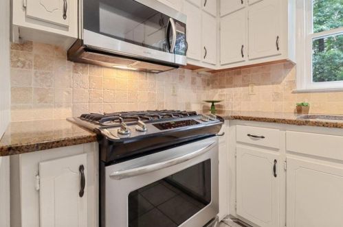 100 Bent Arrow Dr, Stockbridge GA  30281-4839 exterior