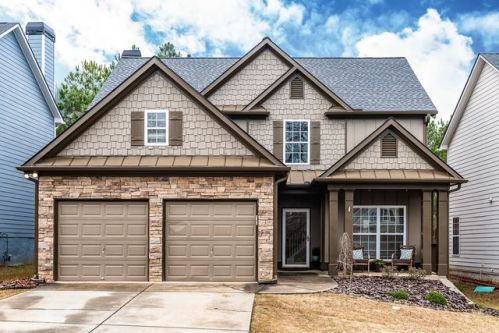 412 Mountain Mist Dr, Holly Springs, GA 30188-5395