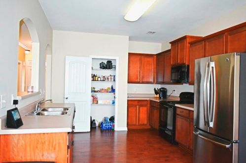 424 Fernbay Dr, Atlanta GA  30331-8956 exterior