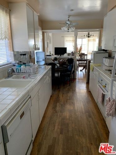 1774 Chalet Ave, Anaheim CA  92804-5536 exterior