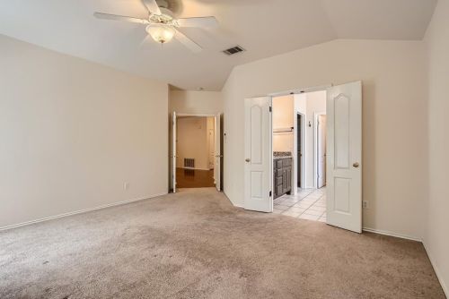 8717 Copano Dr, Austin TX  78749-3886 exterior