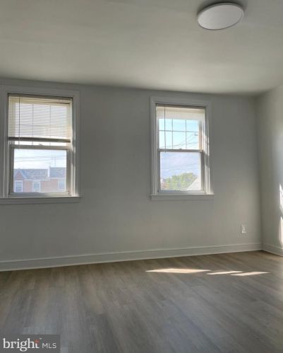 7053 Large St, Philadelphia PA 19149-1725 exterior