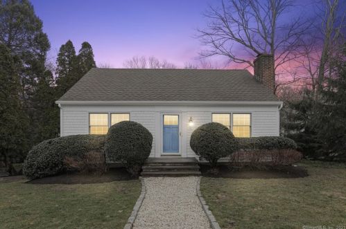376 Rowayton Ave, Norwalk, CT 06853-1909