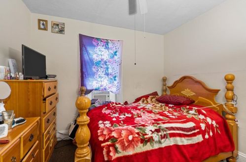 812 Smithfield Ave, Lincoln, RI 02865-3329