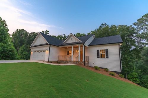 186 Meadow Cir, Ellijay, GA 30540-7550