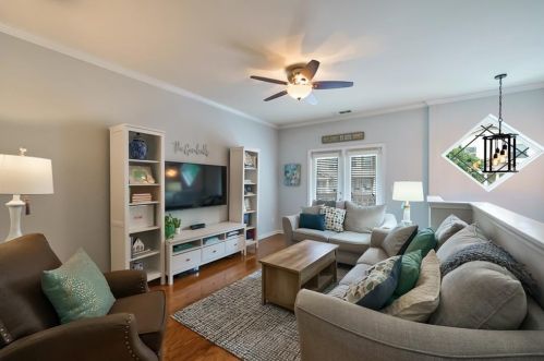 1476 Liberty Pkwy, Atlanta, GA 30318-9381