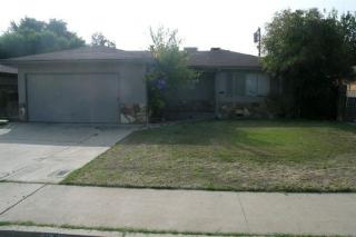 954 Santa Ana Ave, Clovis, CA 93612-3332