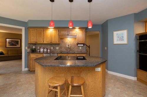 12566 Dover Dr, Saint Paul MN  55124-5238 exterior