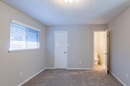 2992 Buttonwood Dr, Carrollton TX exterior