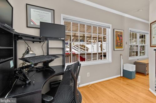 725 Silver Spring Ave, Silver Spring MD 20910-4616 exterior