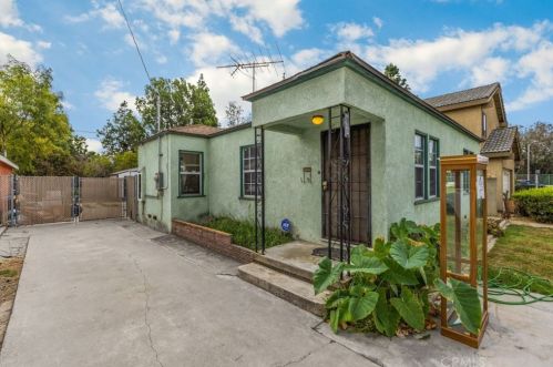 13314 Merkel Ave, Paramount, CA 90723-2433