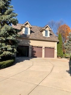 10 Loblolly Ct, Lemont IL  60439-7744 exterior