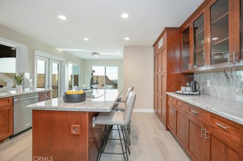 815 Moorside Dr, Glendale CA  91207-1135 exterior