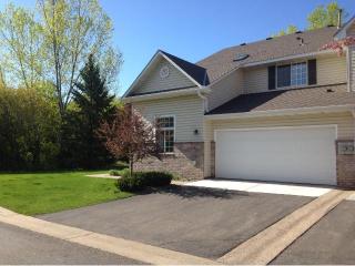 3678 Vermilion Ct, Saint Paul MN  55122-3147 exterior