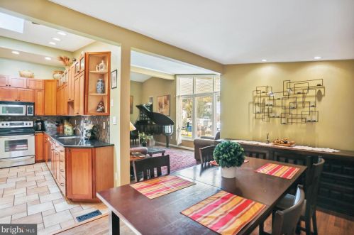 412 Sisson Ct, Silver Spring MD 20902-3151 exterior