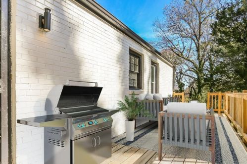 281 Chappell Rd, Atlanta, GA 30314-2046