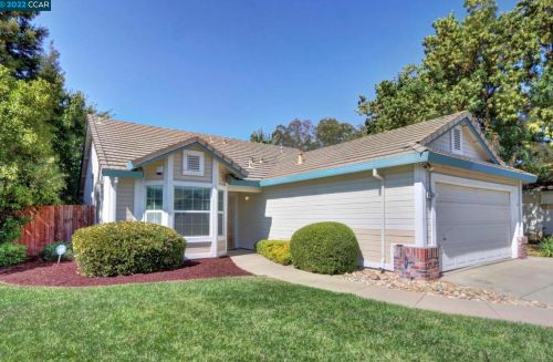8551 Summer Knoll Way, Elk Grove, CA 95624-3419