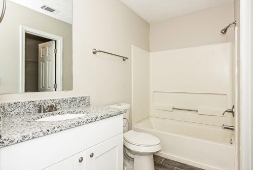 6837 Hiddenlake Dr, Rex GA  30273-2164 exterior