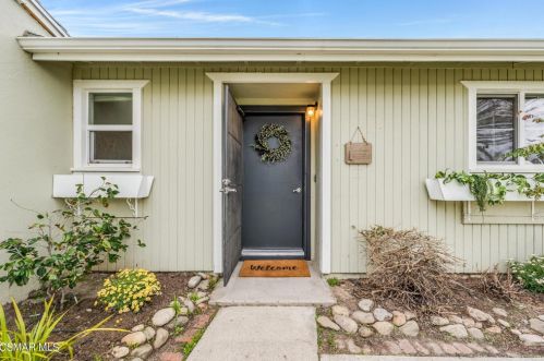2343 Lupin St, Simi Valley, CA 93065-2640