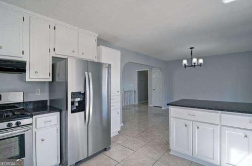 1192 Mountain Springs Dr, Kennesaw GA  30144-5611 exterior