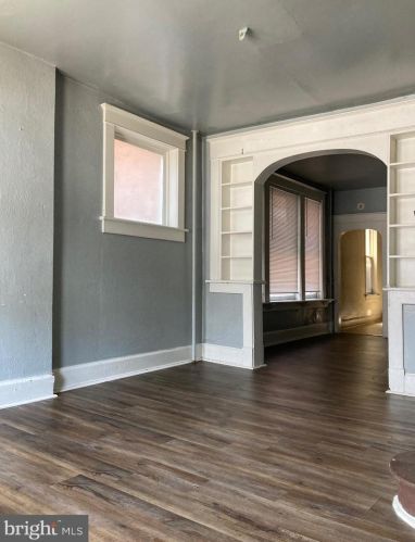 2622 Lexington St, Harrisburg, PA 17110-2625