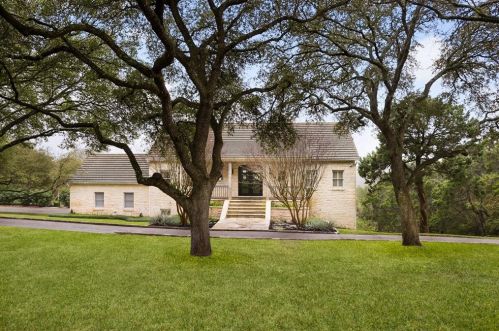 3 Cousteau Ln, Austin TX  78746-3123 exterior
