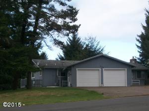 725 Range Dr, Waldport OR  97394-8801 exterior