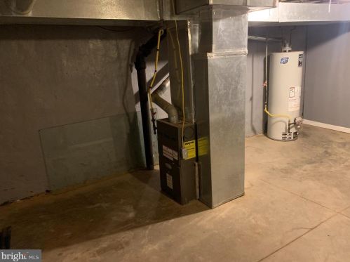 4922 10th St, Philadelphia PA  19141-3902 exterior