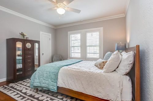 2504 Cockrell Ave, Fort Worth TX  76109-1116 exterior