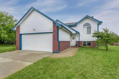 1754 Basswood Ct, Andover, KS 67002-7514