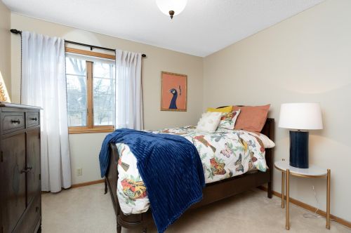 13606 Duluth Dr, Saint Paul MN 55124-8797 exterior